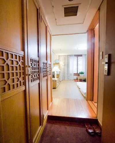 Rex Hotel